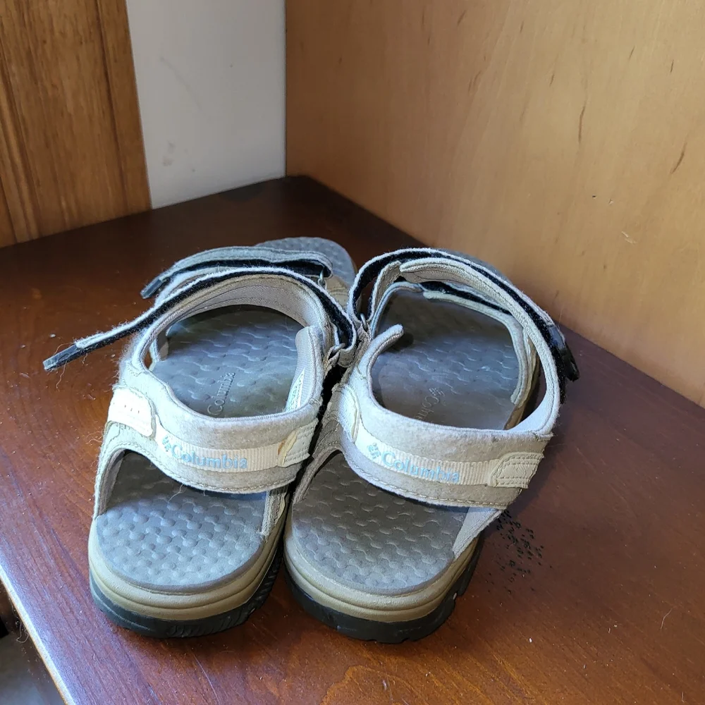 Columbia Light Tan Outdoor Hiking Sandals